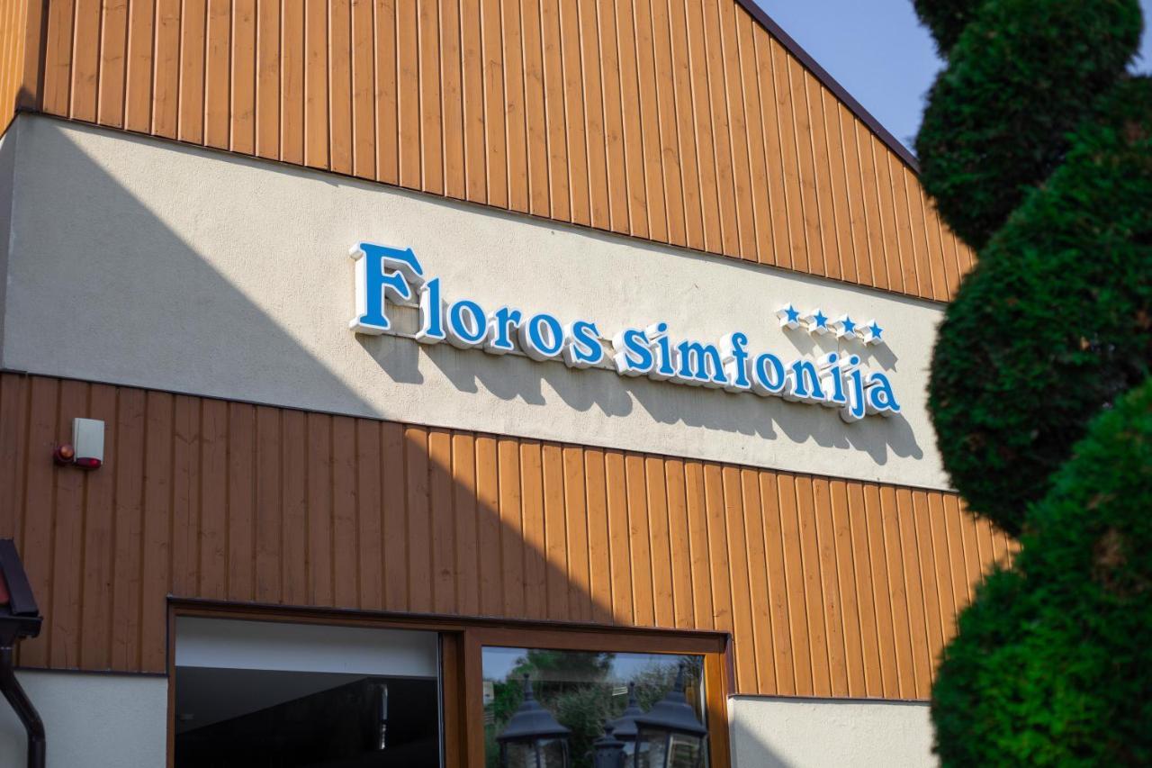 Отель Floros Simfonija Швентой Экстерьер фото
